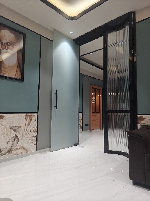 Modern Oasis gallery image 2
